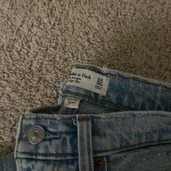 Abercrombie Jeans - Picture 2 of 3
